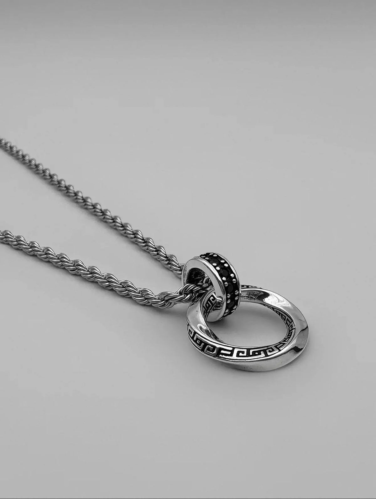 Men’s Möbius Double Ring Necklace – Black & Silver Geometric Pendant